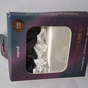 Satin  haircare kit Pillowcase & Scrunchie Gift Box Set- NEW